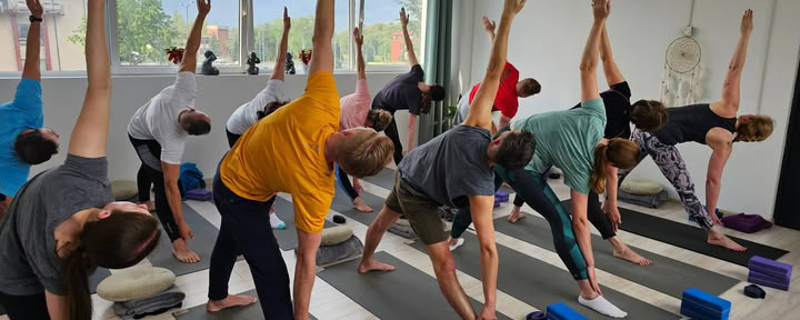 Yoga­groepen voor beginners en gevorderden