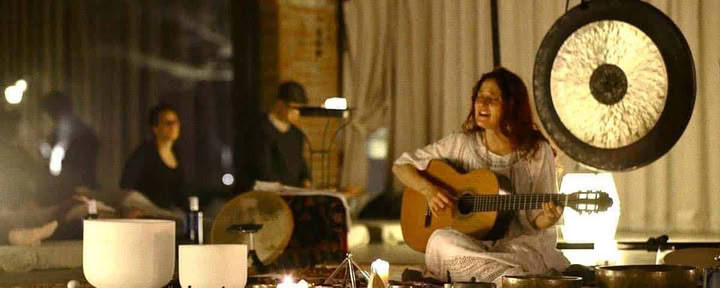 Therapeutische ceremonie met magische paddenstoelen in Barcelona, Spanje
