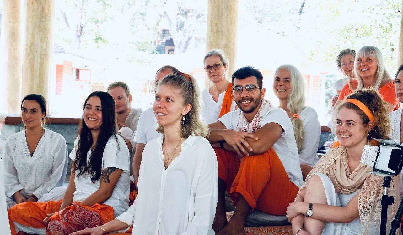 21-daagse stille meditatie-detox ashramretreat in India