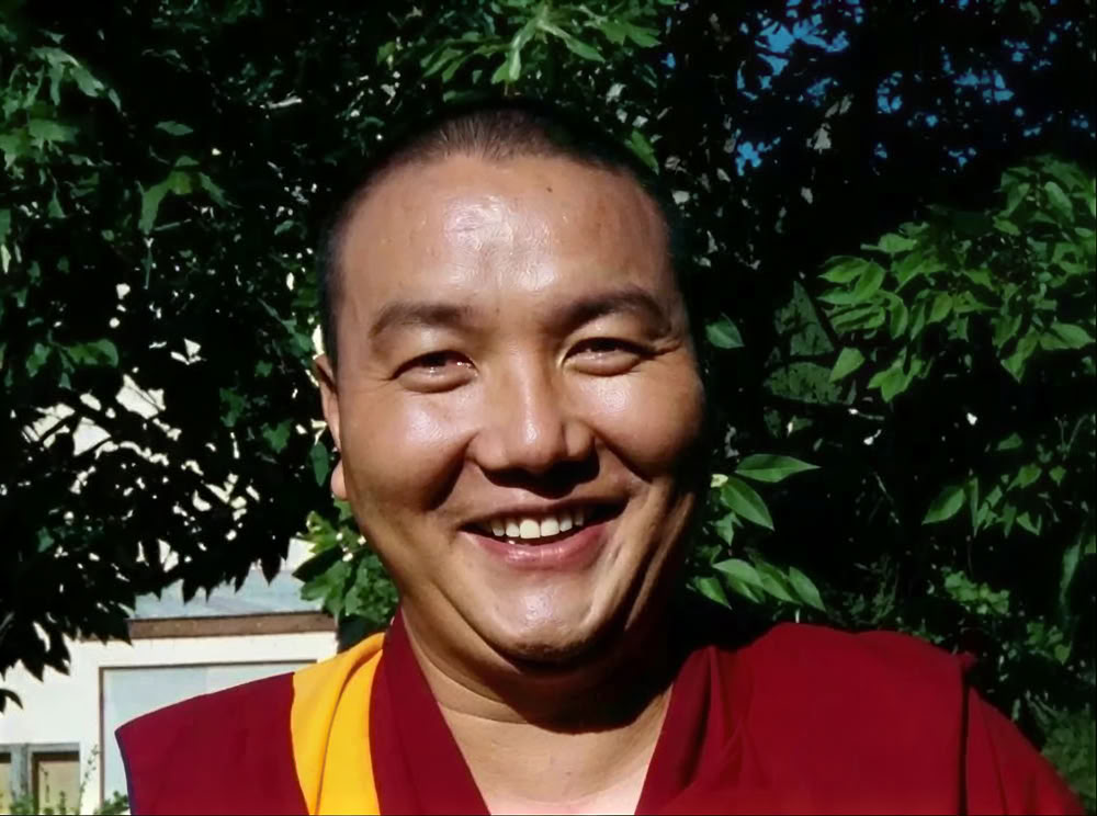 Lama Tashi boeddhistisch gezang, klankhealing en leringen over geluk