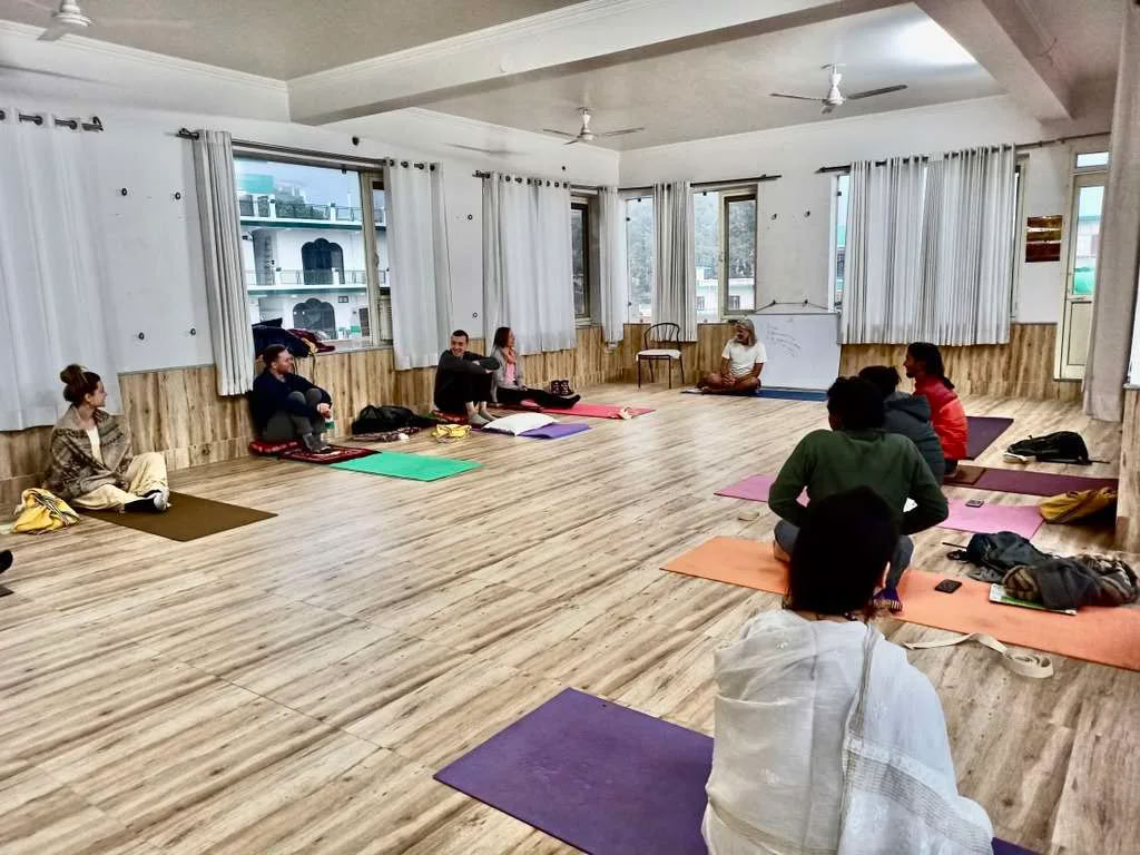 300 uur Bhakti-yoga-lerarenopleiding in Rishikesh, India