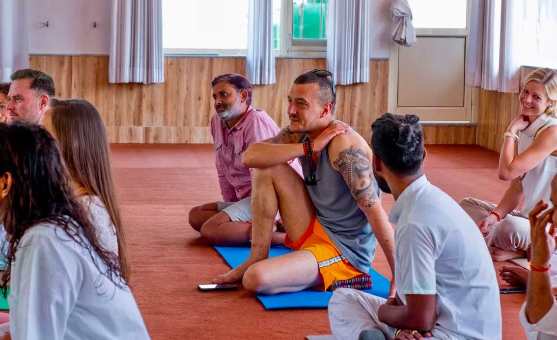 300 uur Hatha-yogadocentenopleiding in Rishikesh, India – 01 sep – 19 okt