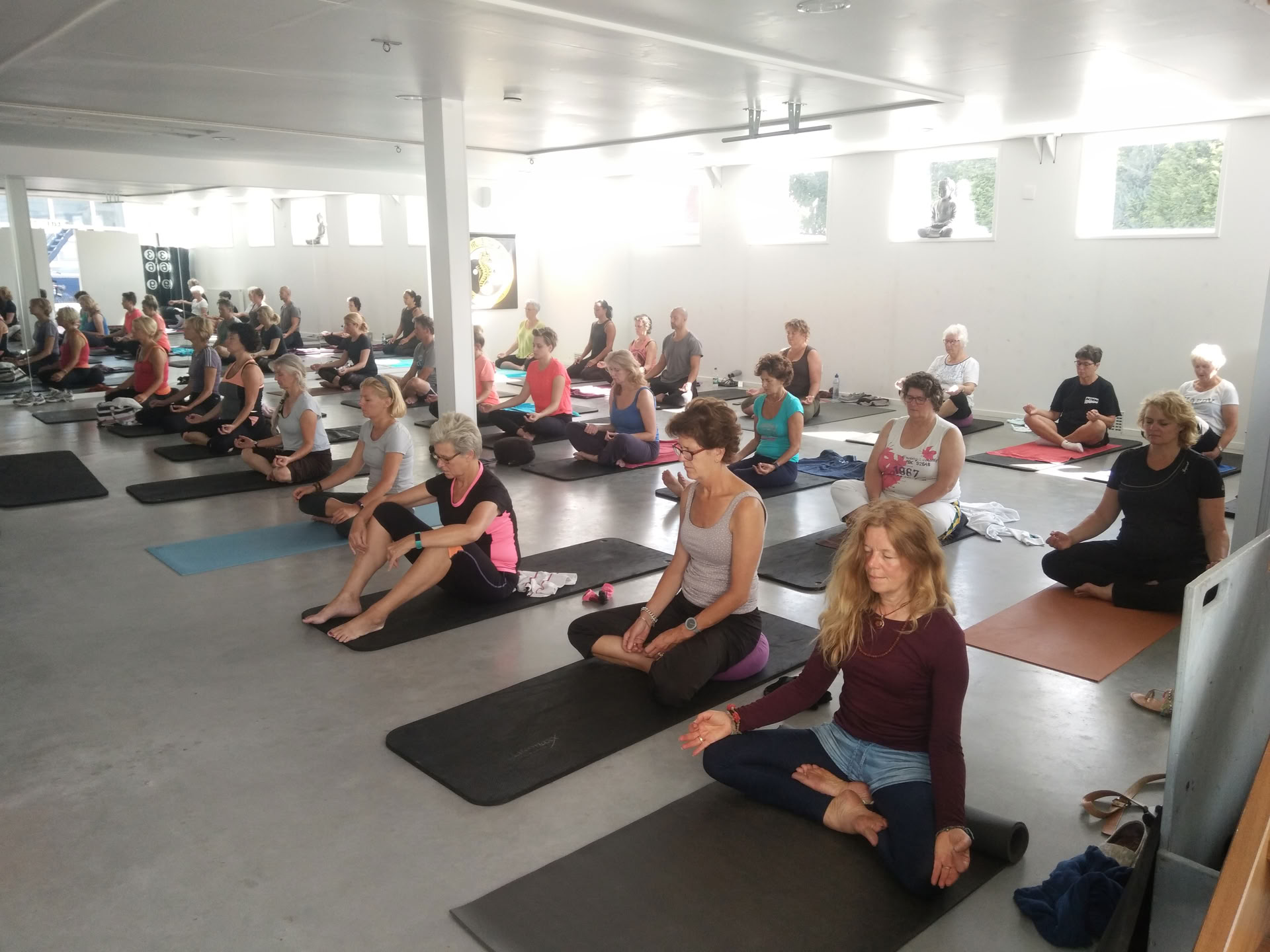 Yoga-therapie trainingsretraite in Rishikesh, India