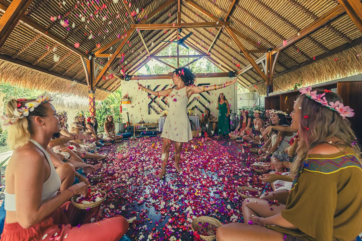 Lucidflow 100 uur van 300 uur YTT - Yoga Docentenopleiding Bali