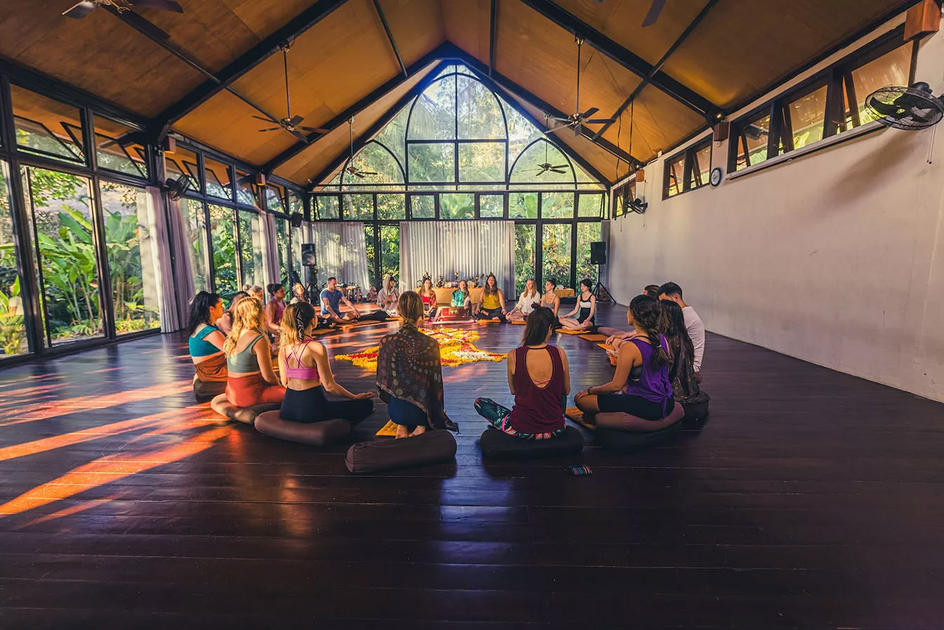 Lucidflow 100 uur van 300 uur YTT - Yoga Docentenopleiding Bali