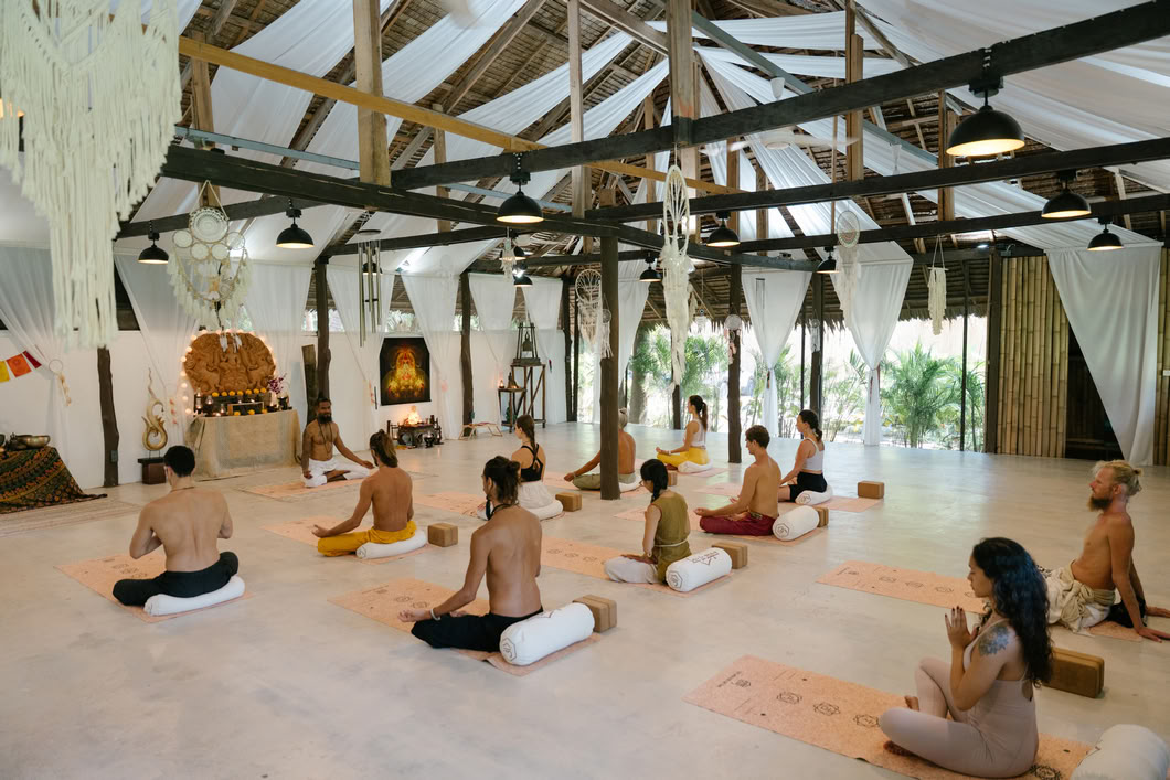 200-uurs/300-uurs hybride yogadocentenopleiding – 21 dec. – 30 dec. 2026