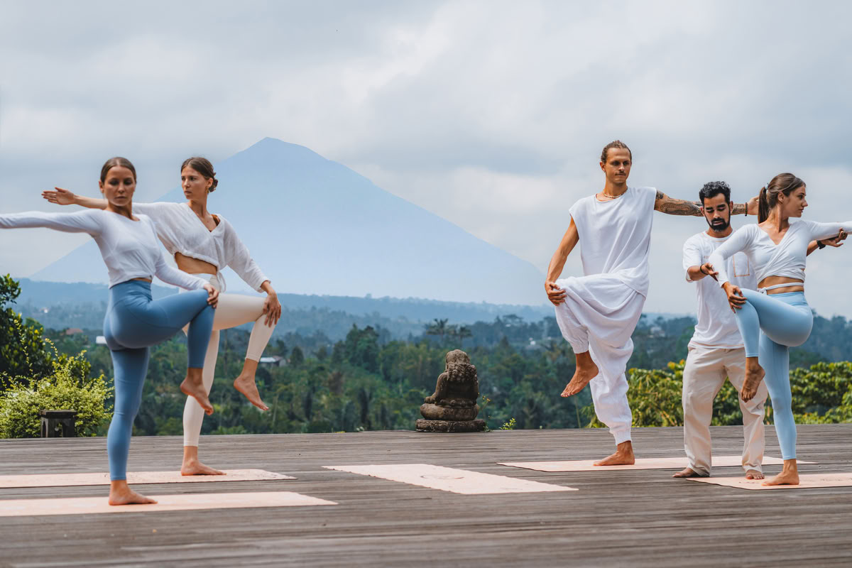 300-uurs yogadocentenopleiding – 26 okt. – 21 nov. 2026