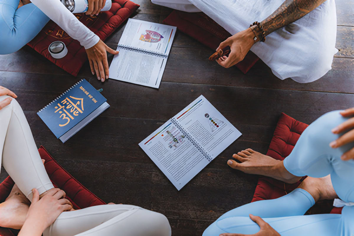 300-uurs yogadocentenopleiding – 26 okt. – 21 nov. 2026