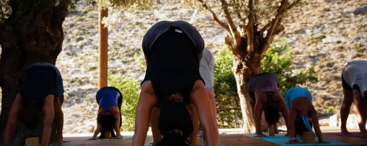 Yoga-retreat op Kreta 2025 — Niveau 3 Iyengar-yogadocent Rachel Lovegrove
