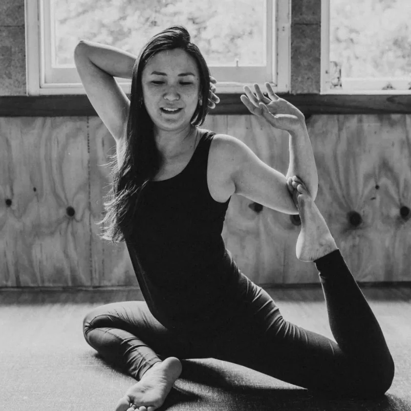 Intuïtieve Flow Yoga met Crystal Tan