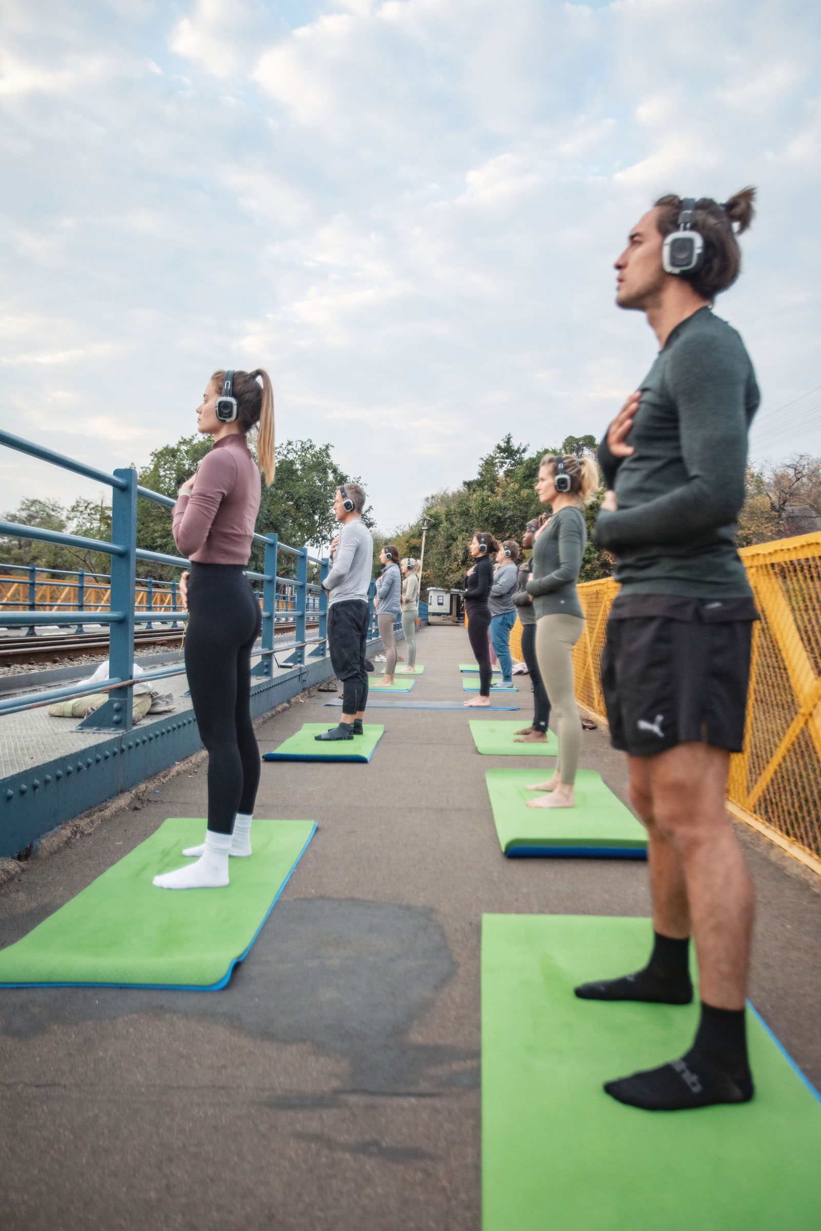 Yoga op de brug