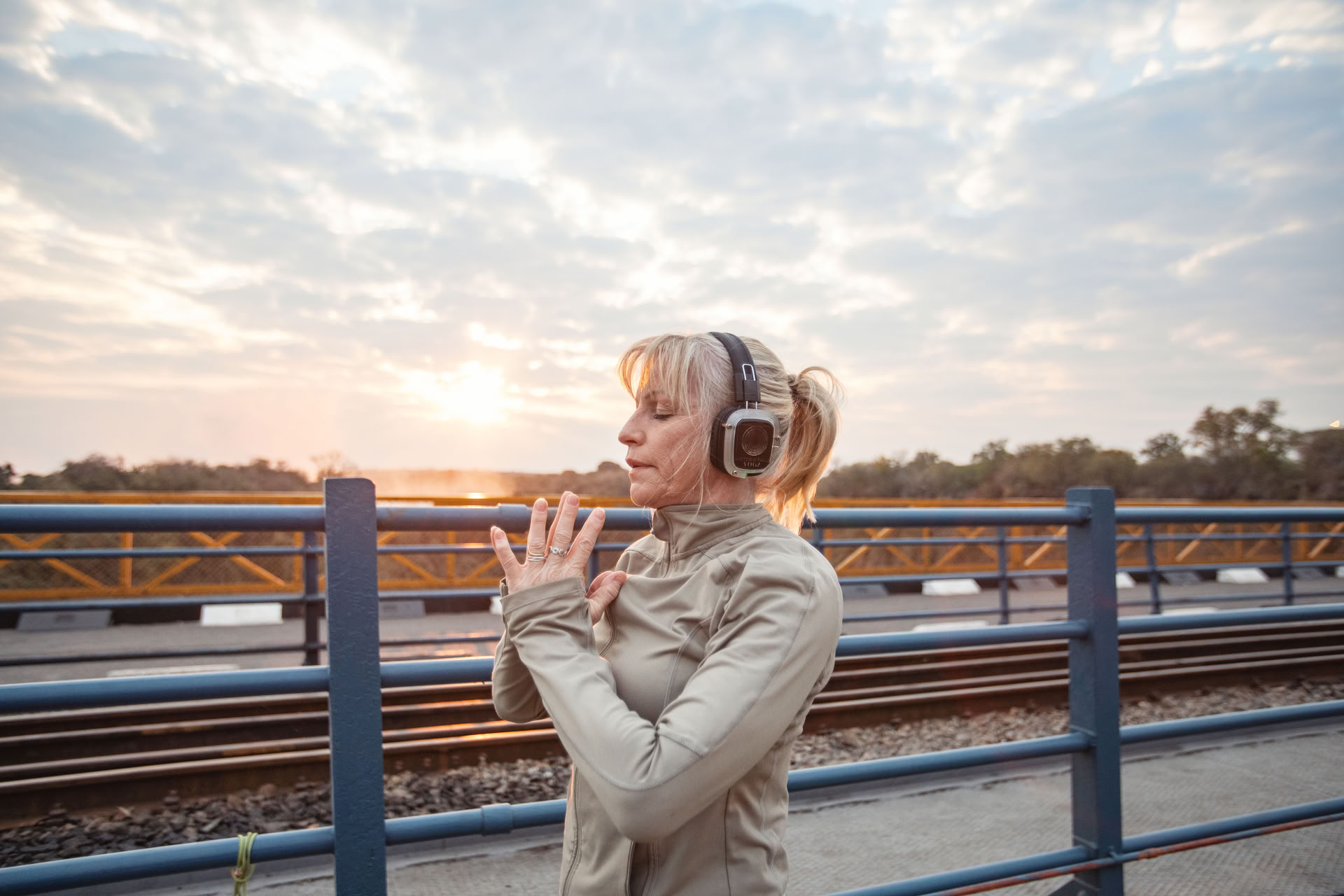 Yoga op de brug