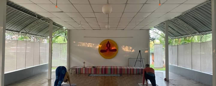 200-uurs yogadocentenopleiding