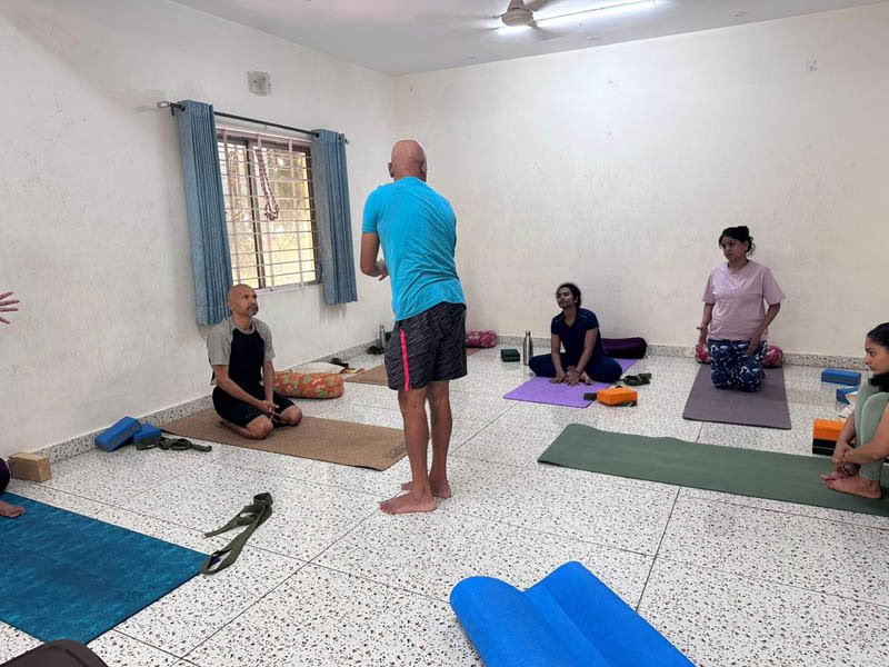 200 uur doordeweeks yoga-lerarenopleiding in Bengaluru