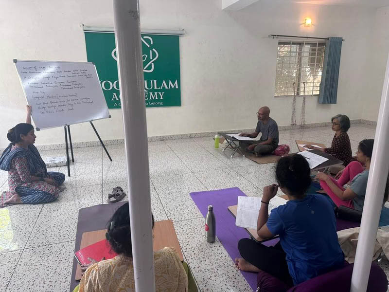 200-uurs weekend-yogadocentenopleiding in Bengaluru