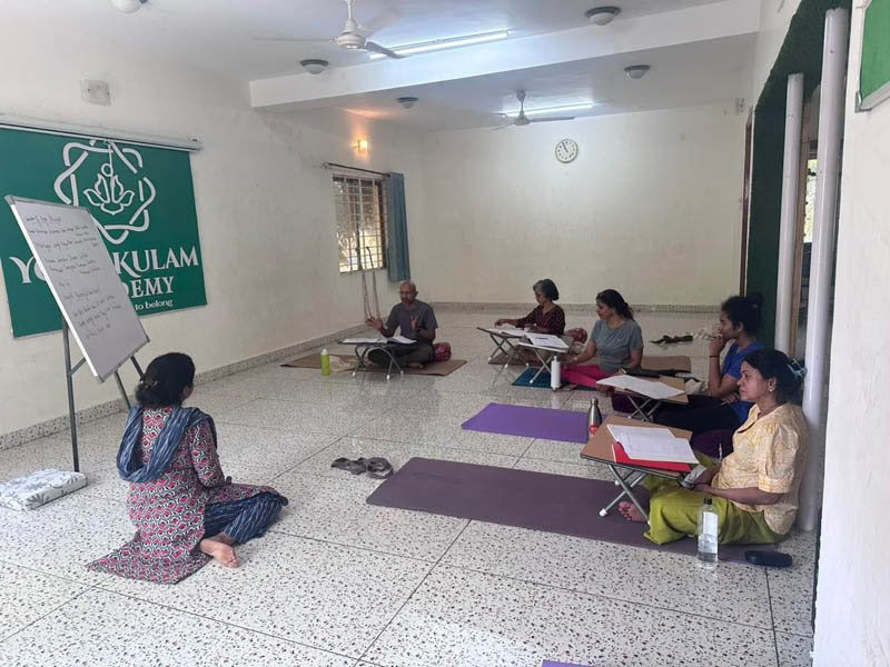 200-uurs weekend-yogadocentenopleiding in Bengaluru