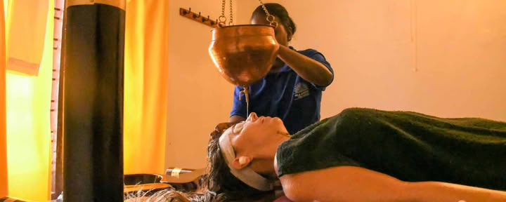 14-daagse Panchakarma- en yoga-retraite in Varkala, Kerala