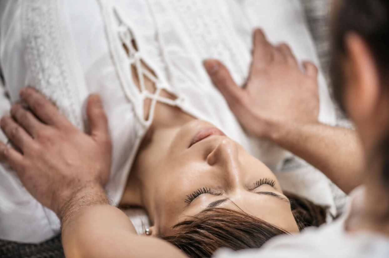 Kaarsverlichte Sound Healing-bad - The Sanctuary op The Horse Shoe Farm met Kelly Flowers