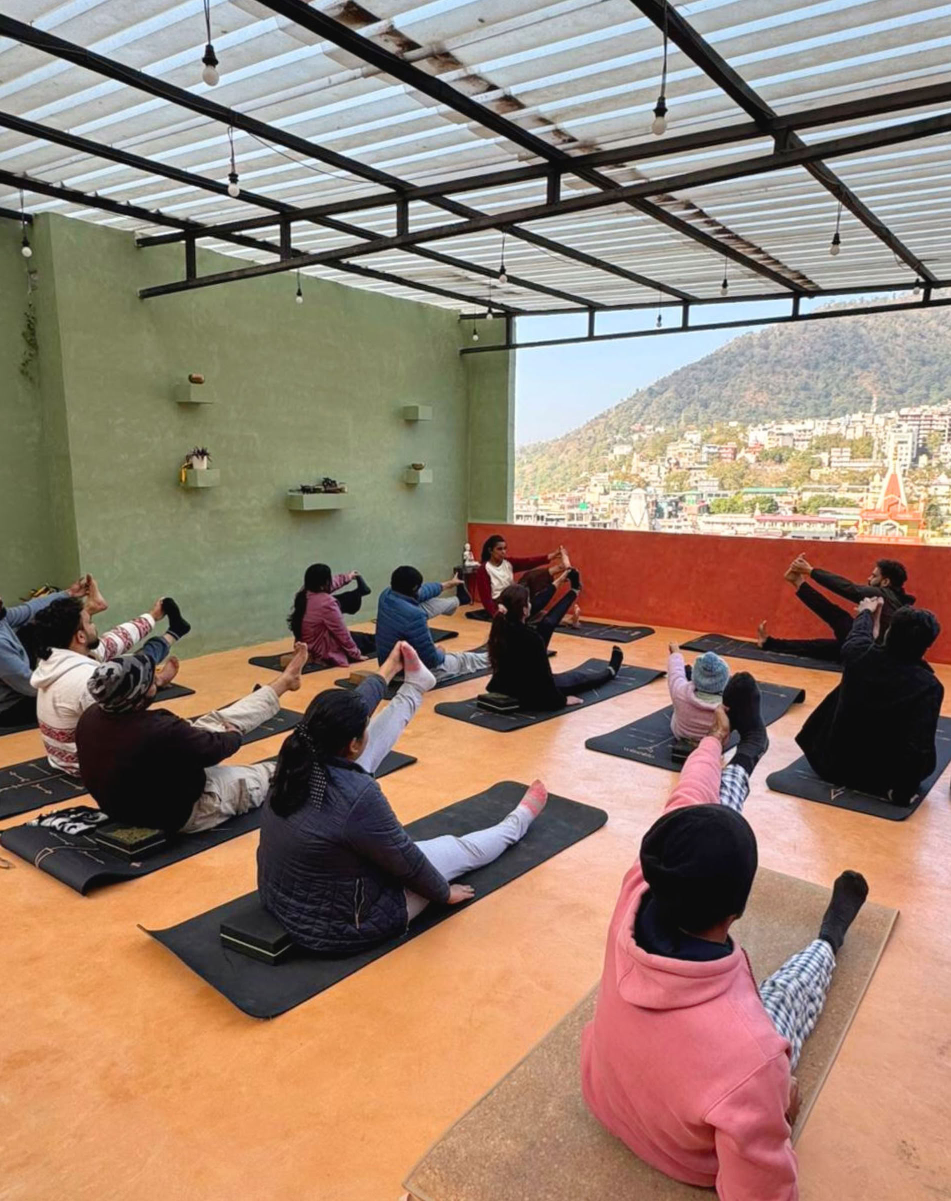 Holi-yogaretreat