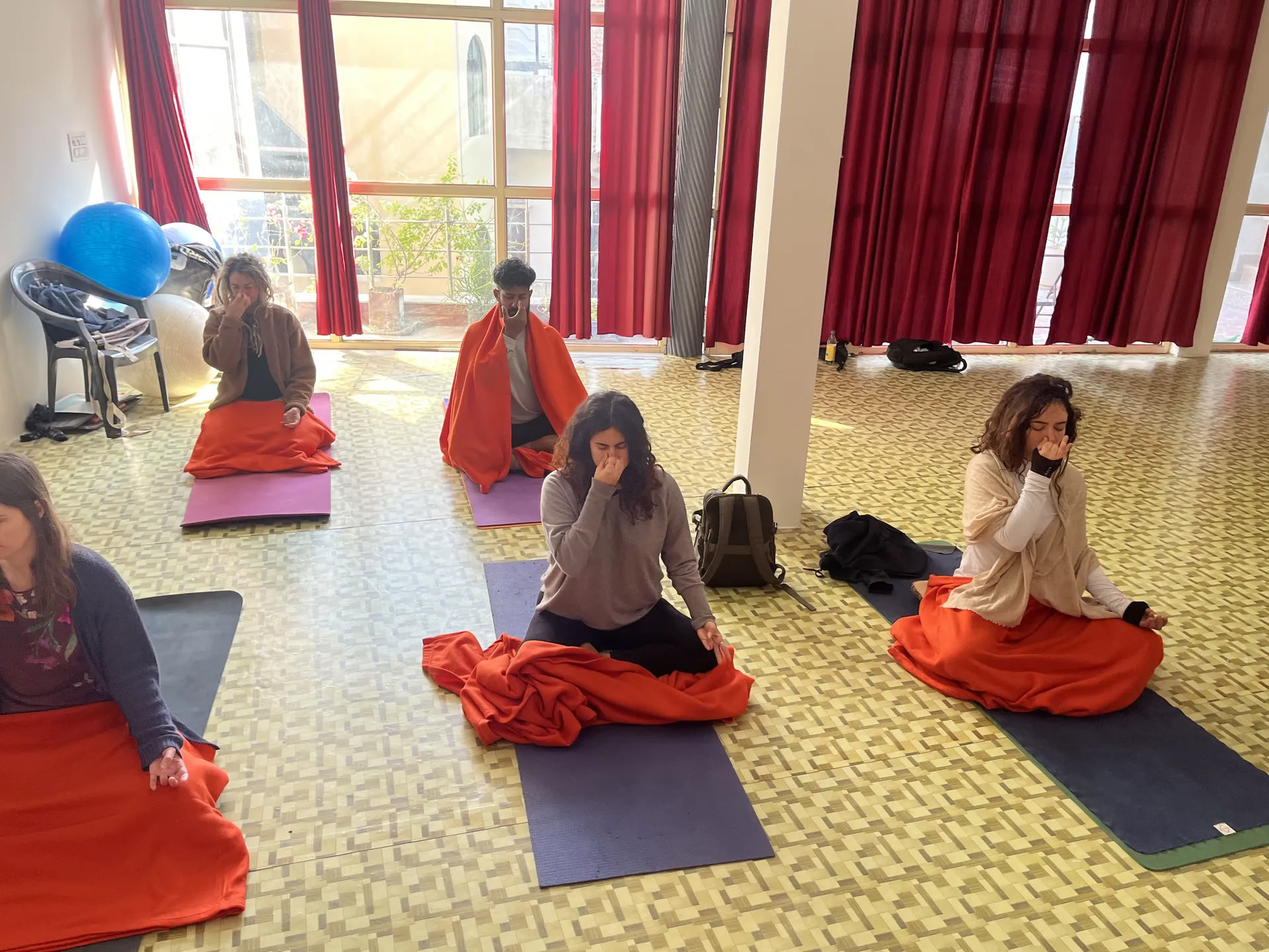 100-uurs yogadocentenopleiding