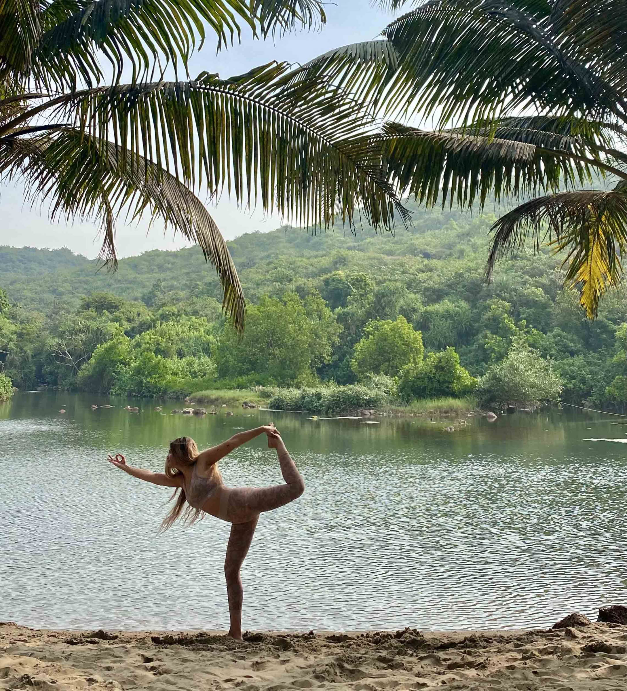 300 uur yoga-lerarenopleiding met soundhealing
