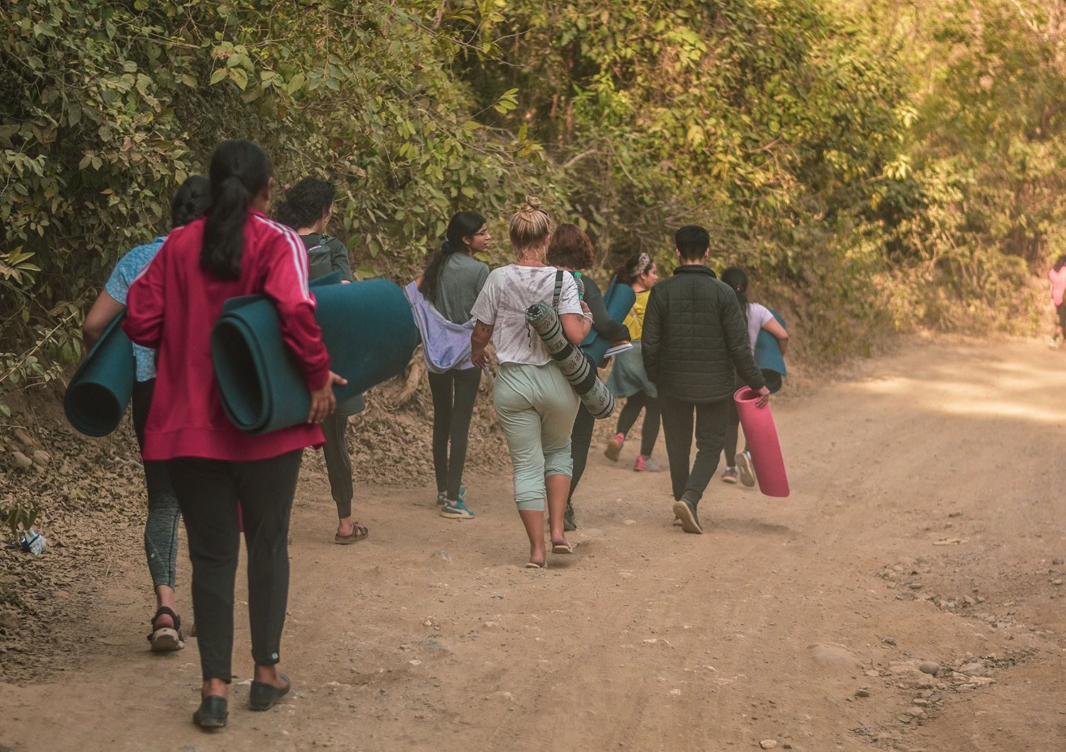 100-uurs yogadocentopleiding in Rishikesh ✅