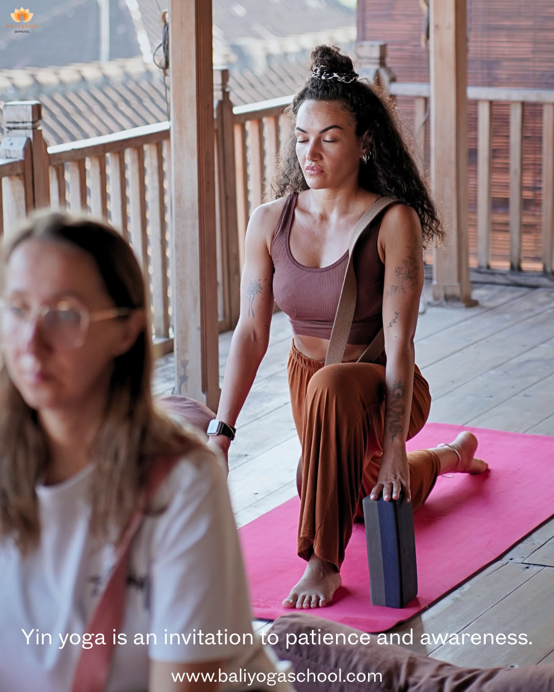 100 uur yin-yogadocentenopleiding op Bali, Indonesië