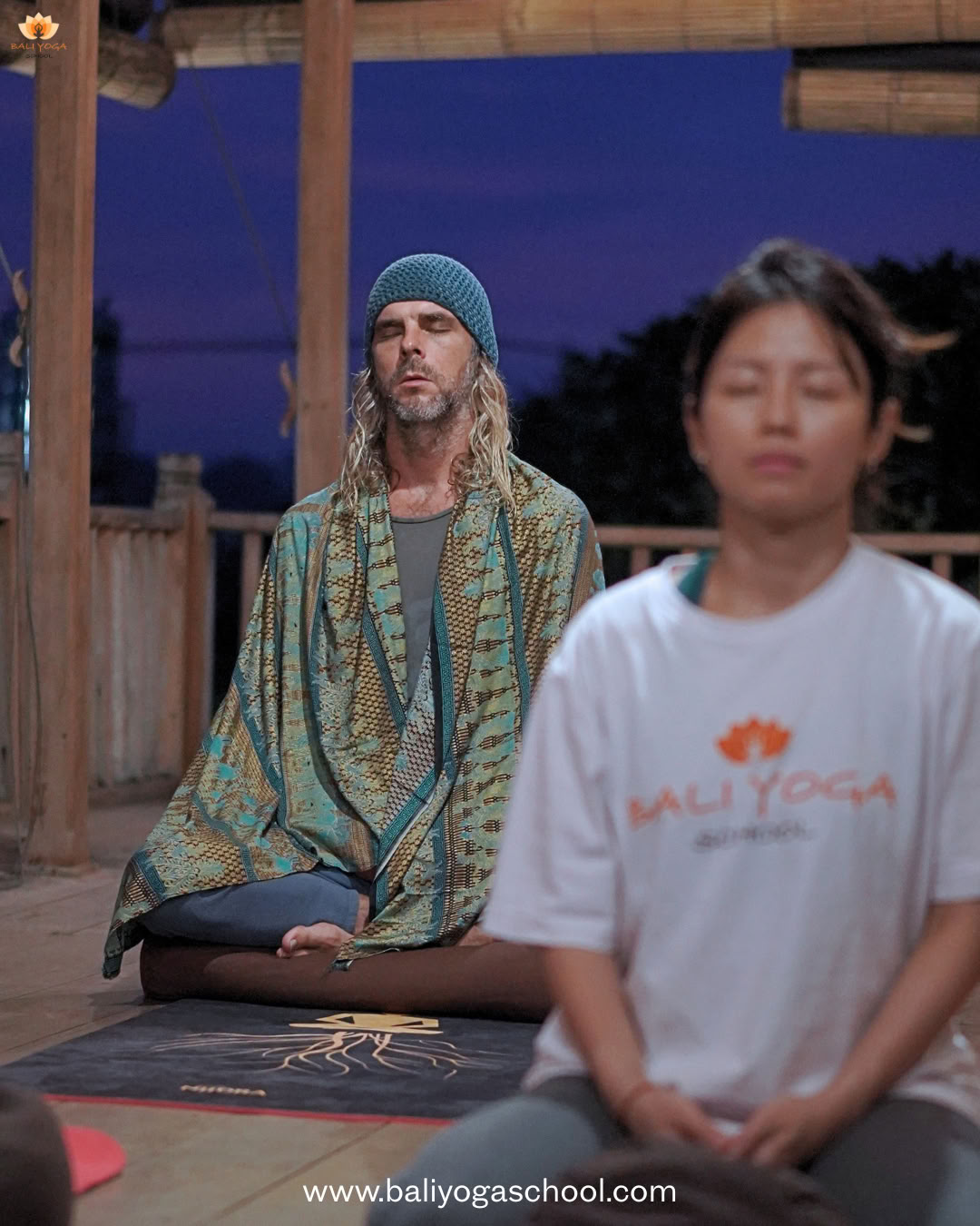 100 uur yin-yogadocentenopleiding op Bali, Indonesië