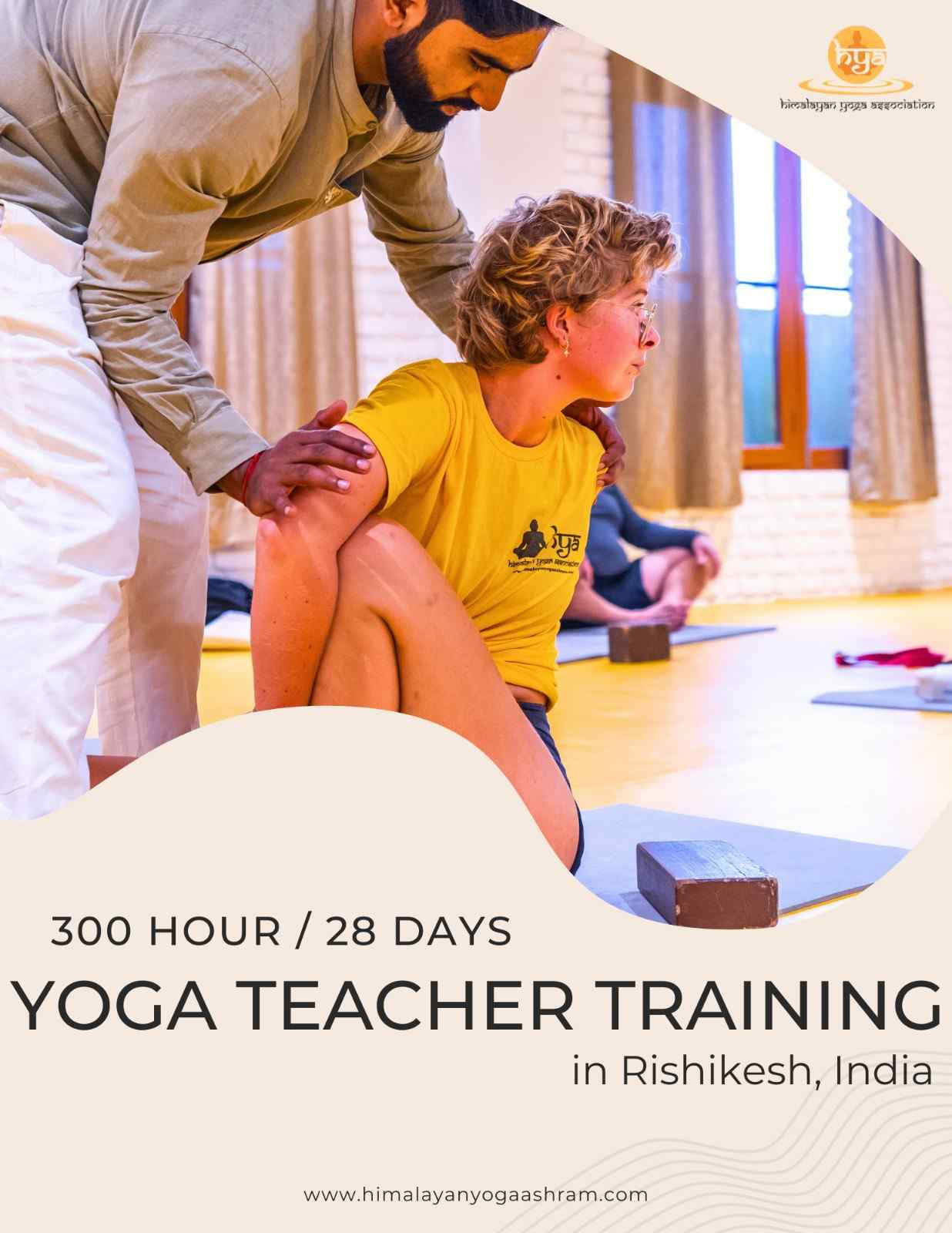 300-uurs yogadocentenopleiding in Varkala, Kerala, India