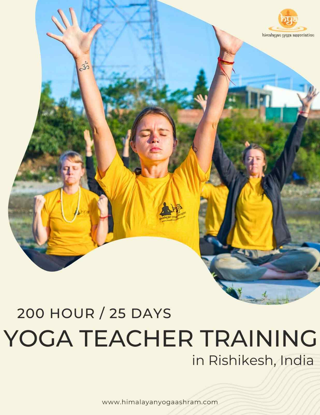 300-uurs yogadocentenopleiding in Varkala, Kerala, India