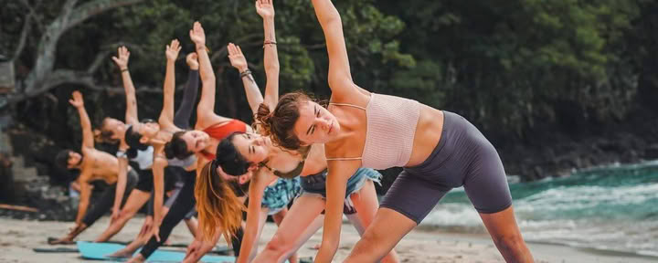 300-uurs yogadocentenopleiding in Varkala, Kerala, India