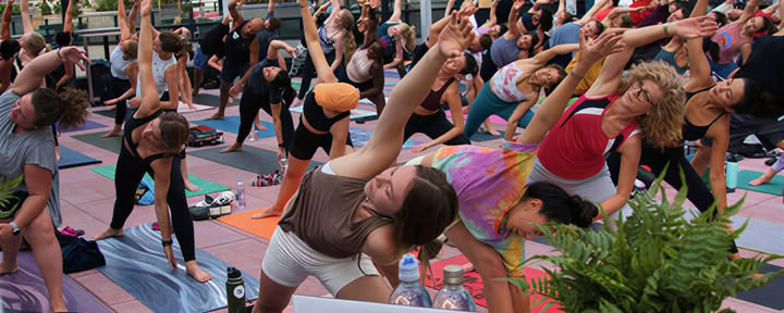 Kaarslichtyoga in Denver