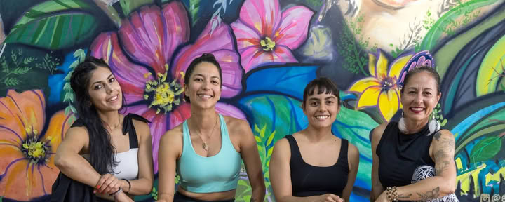 Yoga in het Spaans binnen