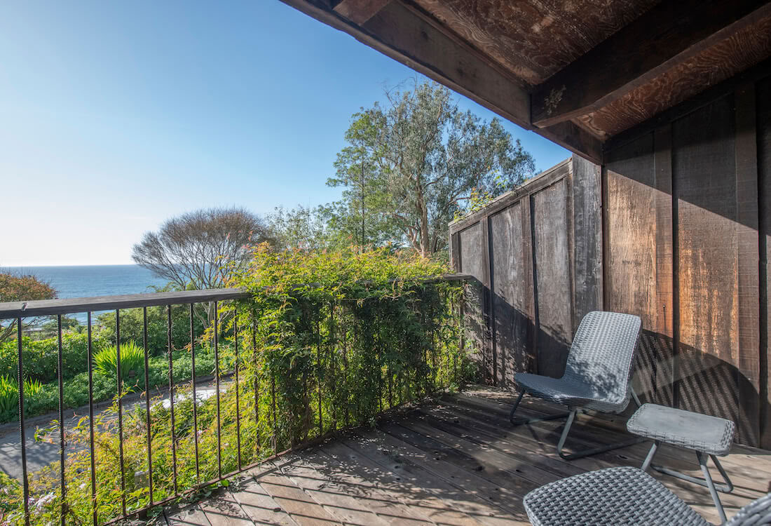 Houd van je lichaam nu: een therapeutische yogabenadering voor vreugdevolle lichaamsbewustzijn van top tot teen naarmate we ouder worden