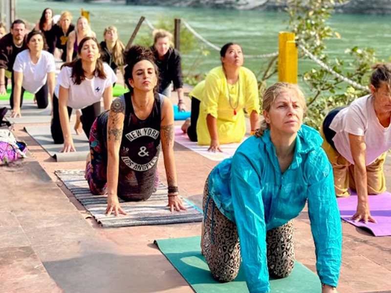 100-uurs yogadocentenopleiding