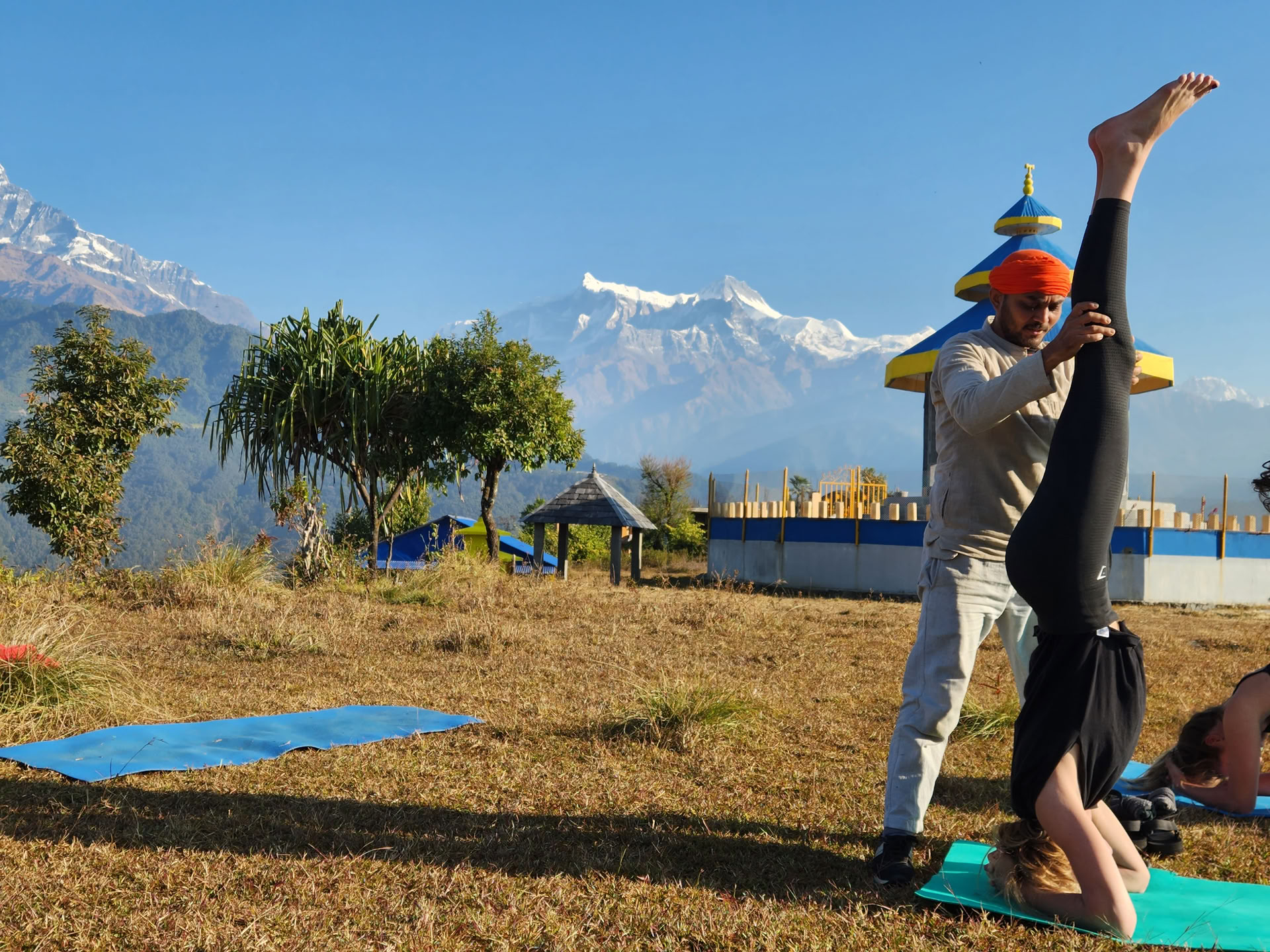 200 uur yoga-lerarenopleiding met uitzicht op de Himalaya in Astam, vlak bij Pokhara