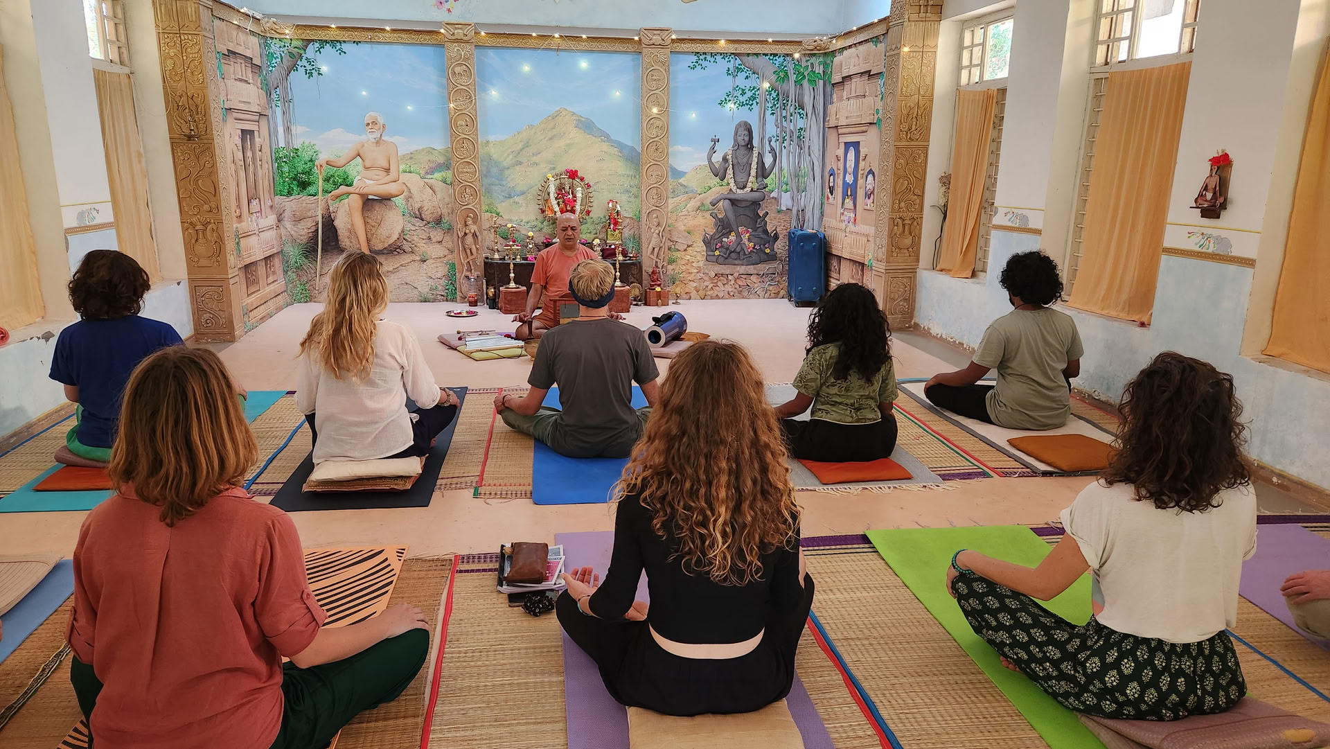200-uurs yogadocentenopleiding