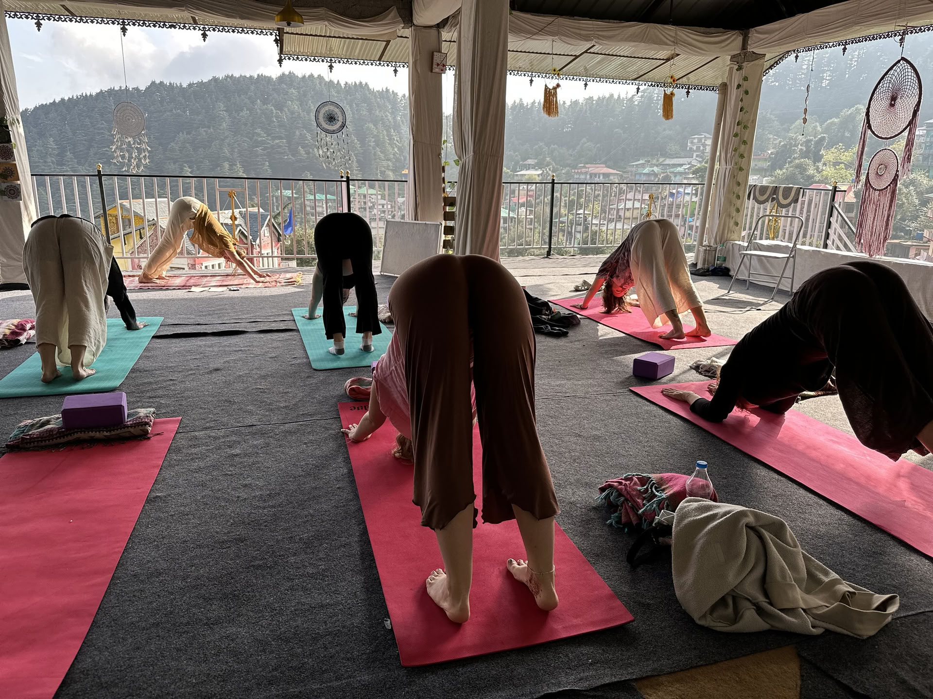 25 Dagen, 200 Uur Shanti Yoga Docentenopleiding