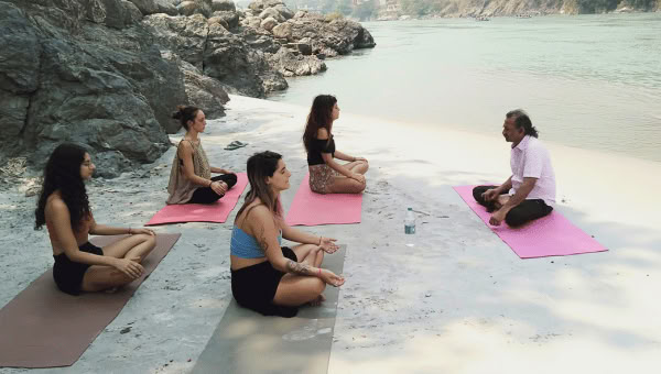 21-daagse alternatieve therapiecursus in Rishikesh