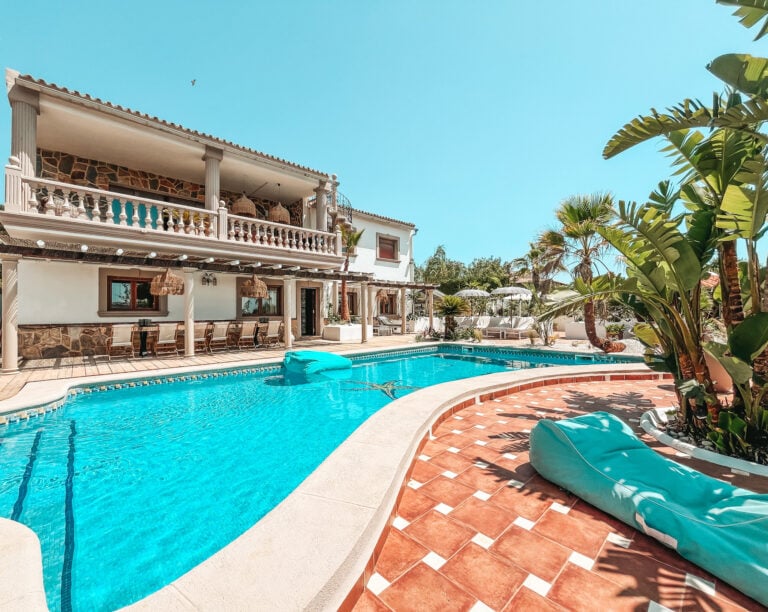 Retreats Finca Four Seasons