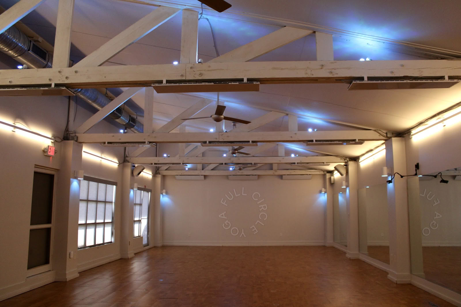Volledige Cirkel Yoga