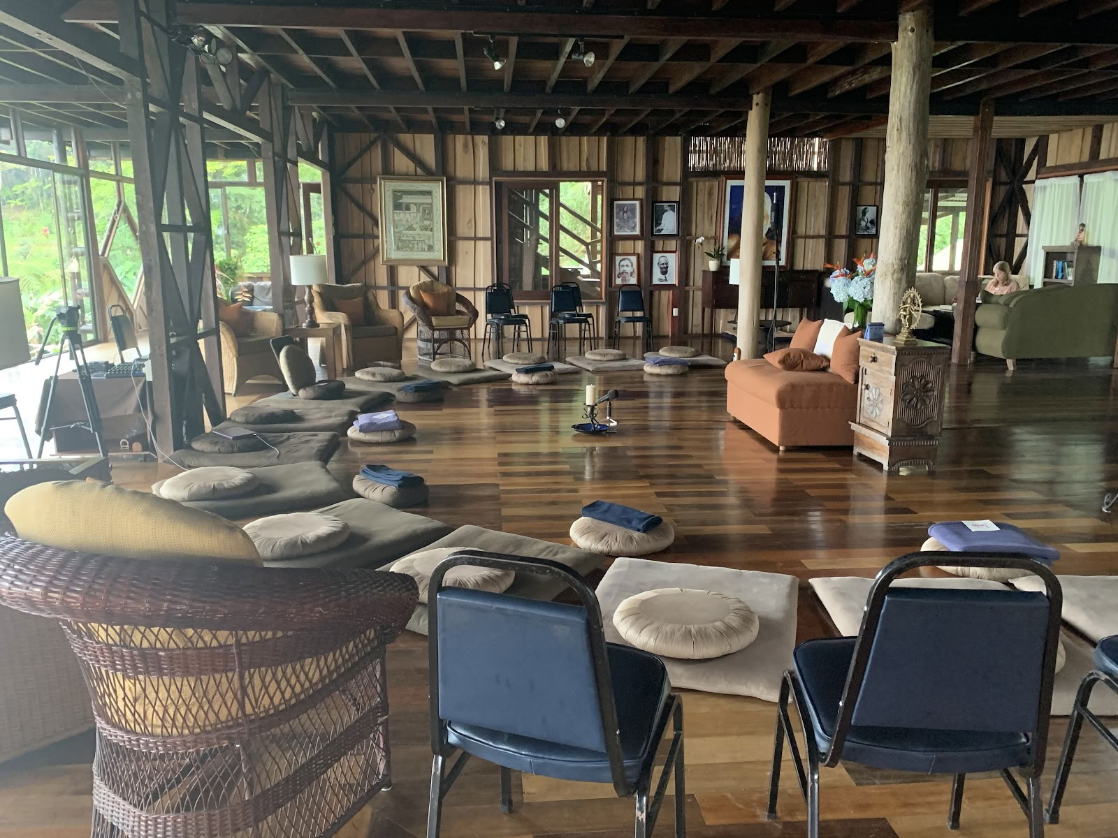 Sat Yoga Ashram