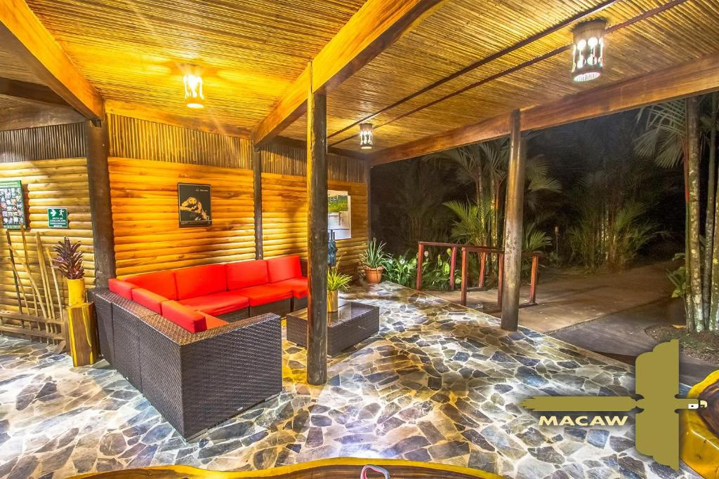 Macaw Lodge