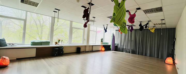 Studio Air Therapy | Oro Yoga Vilnius | Aerial Yoga Litouwen