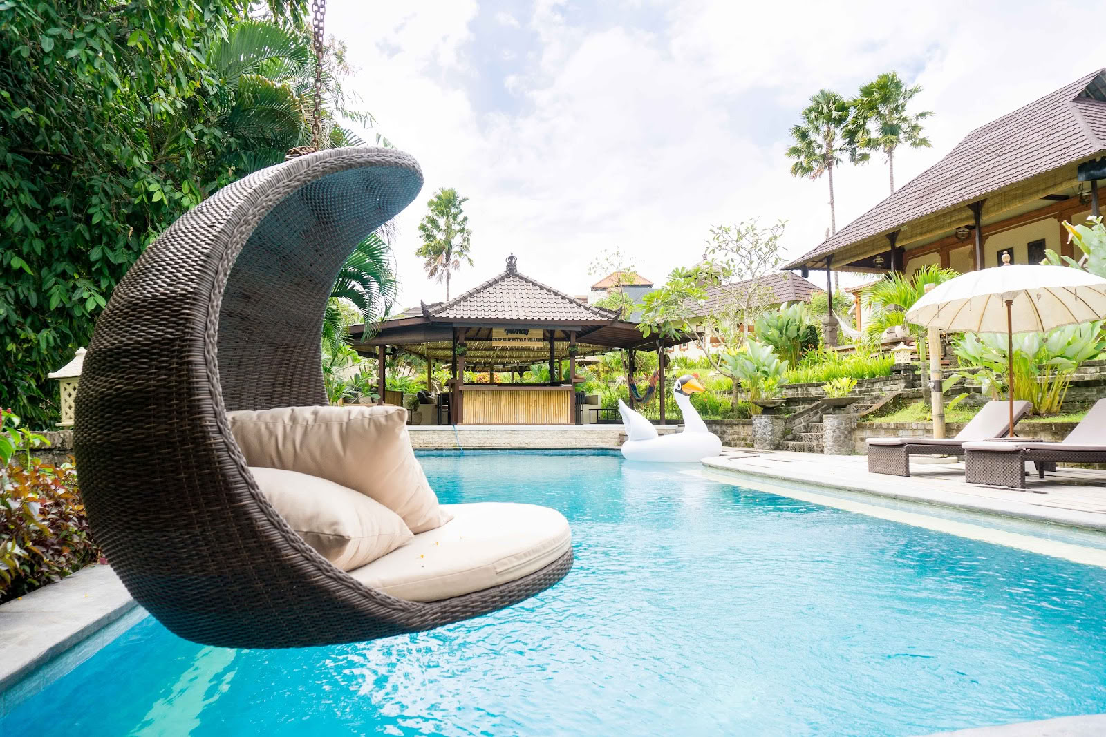 Mondo Surf Village - Surfkamp Canggu, Bali
