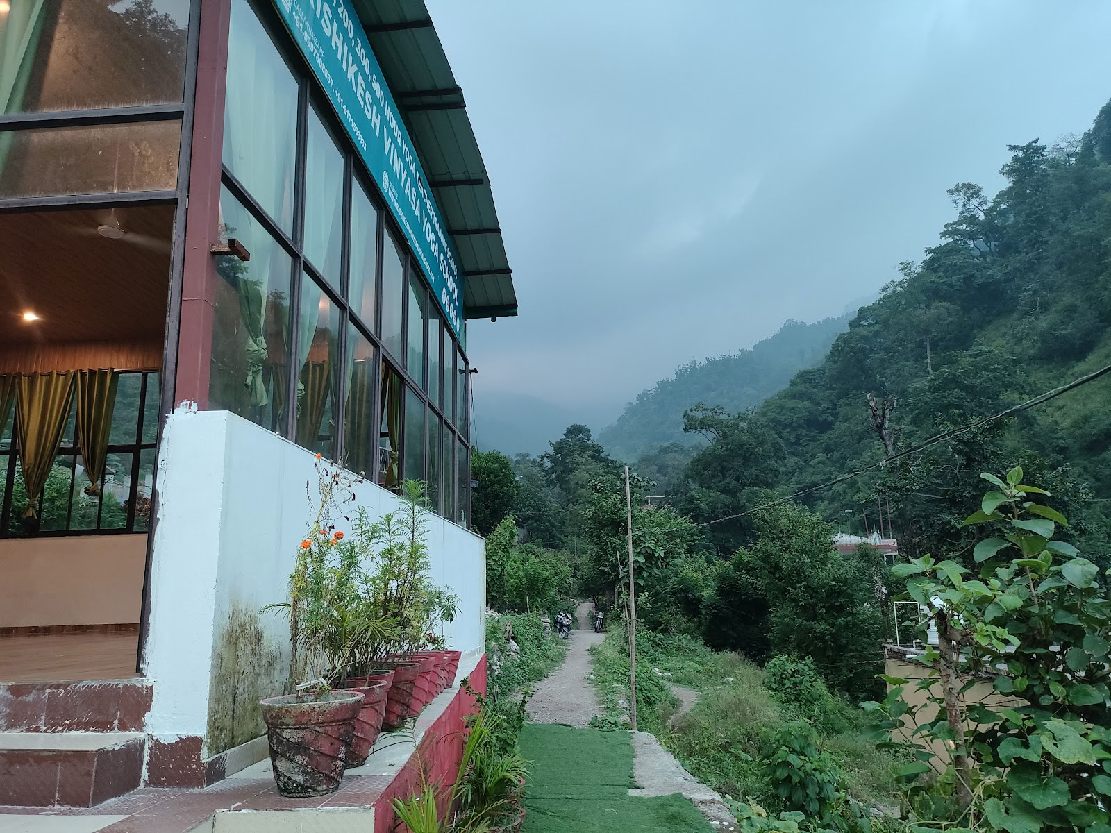 Rishikesh Vinyasa Yogaschool - Yoga-lerarenopleiding Rishikesh, India