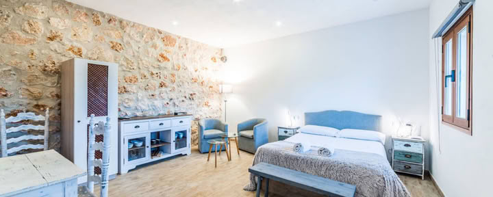 Rustieke studio met privéterras