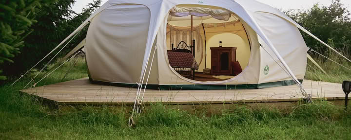 Herders Belle en Croft Hut